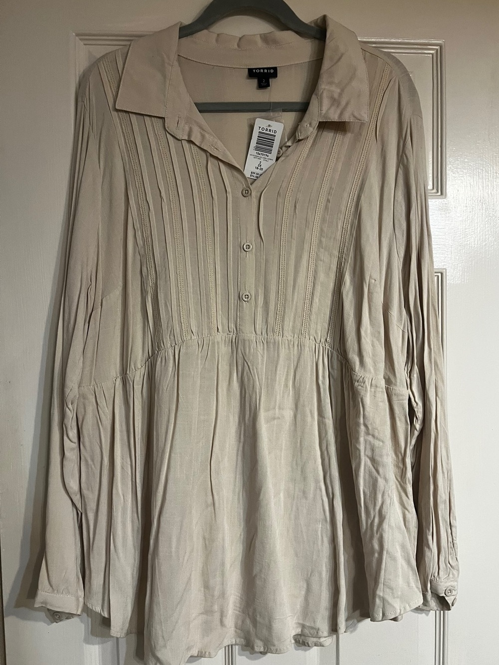 NWT Torrid Beige Button-Front Long-Sleeve Shirt